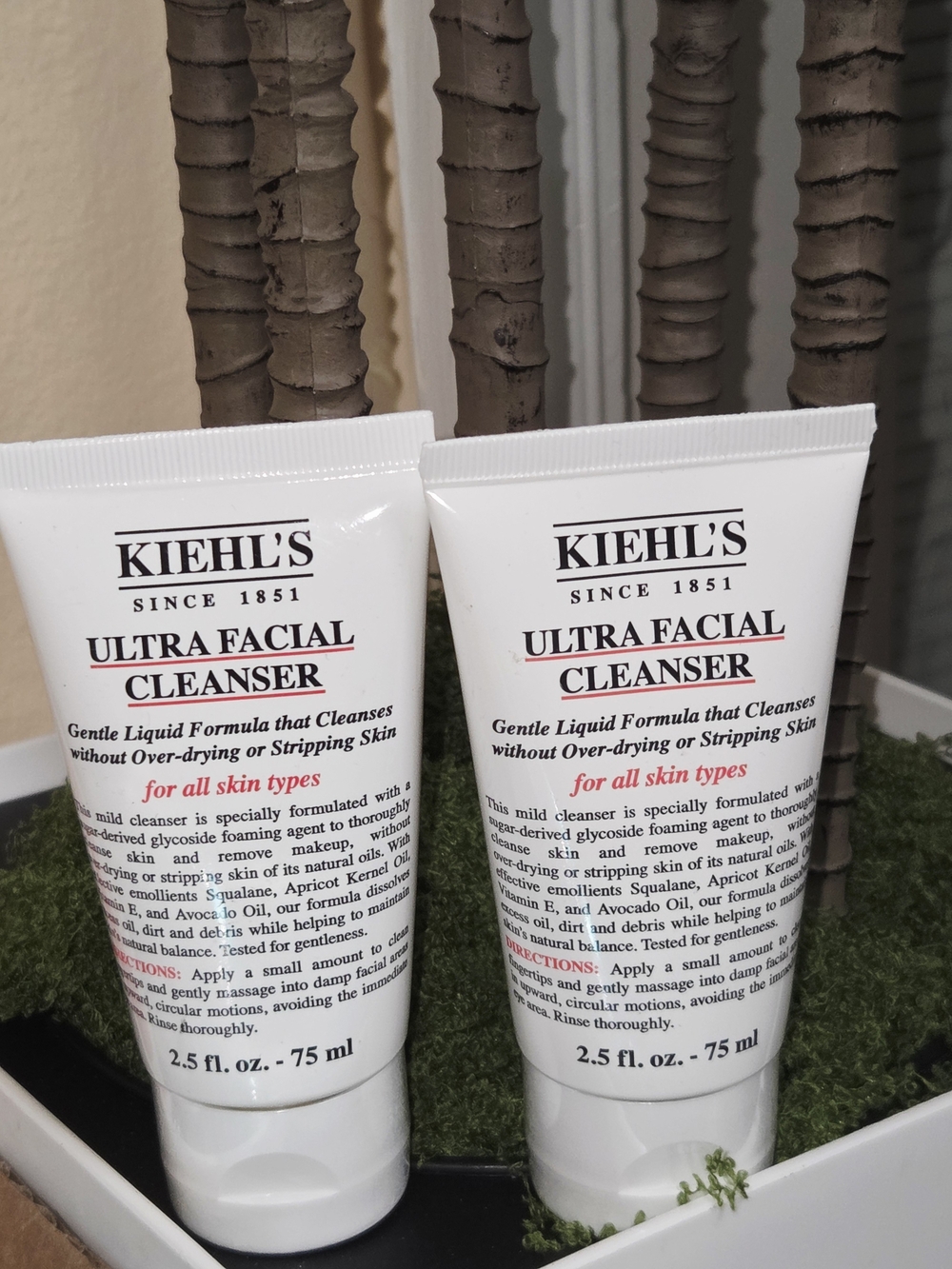 Kiehl's Ultra Facial Cleanser - White Tube with Red and Black Text